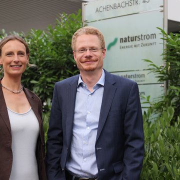 Kirsten Nölke, Geschaftsführung Bereich Energiebelieferung und Oliver Hummel, Vorstand NATURSTROM AG