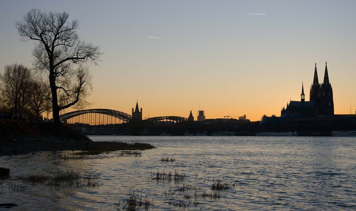 Wir zeigen Ihnen interessante, spannende und einfach nur schöne Orte in Köln, die allesamt auf naturstrom setzen. (Bild: © Volker Mühlenbruch / pixelio.de)