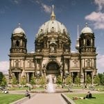 Der Berliner Dom ergrünt - mit naturstrom