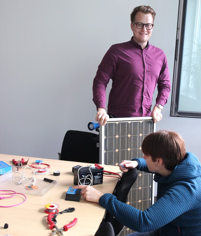 Wie man eine Batterie mit einem Solarmodul auflädt – Volted