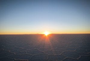 Die Sonnenkraft nutzen - zum Beispiel die in der Atacama-Wüste. Dass wir alle Erneuerbaren Energien brauchen sollte auch auf der 25. Weltklimakonferenz deutlich werden.